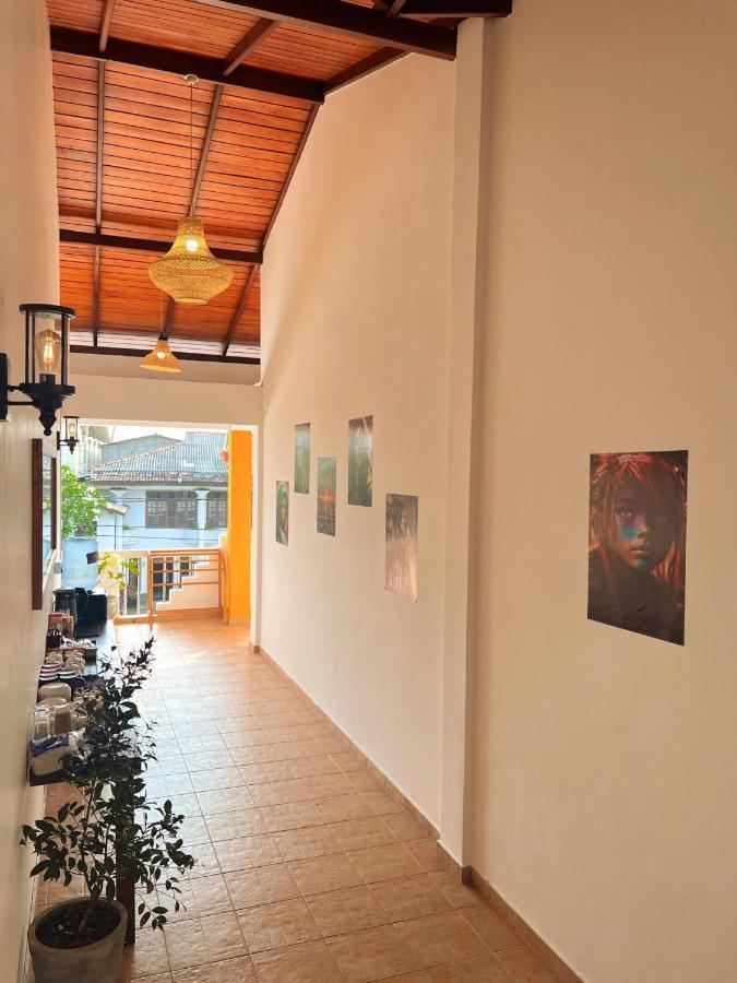 Hummus Hostel Hikkaduwa Exterior photo