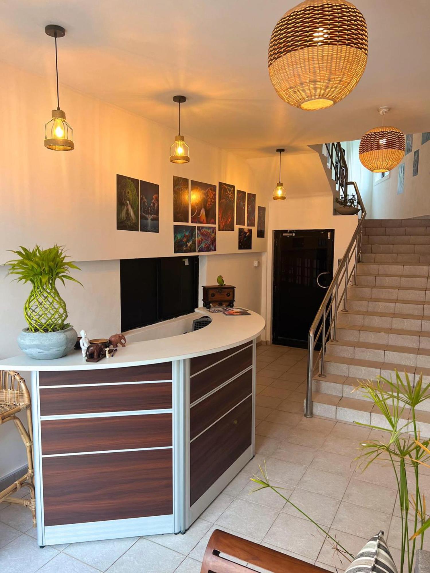 Hummus Hostel Hikkaduwa Exterior photo