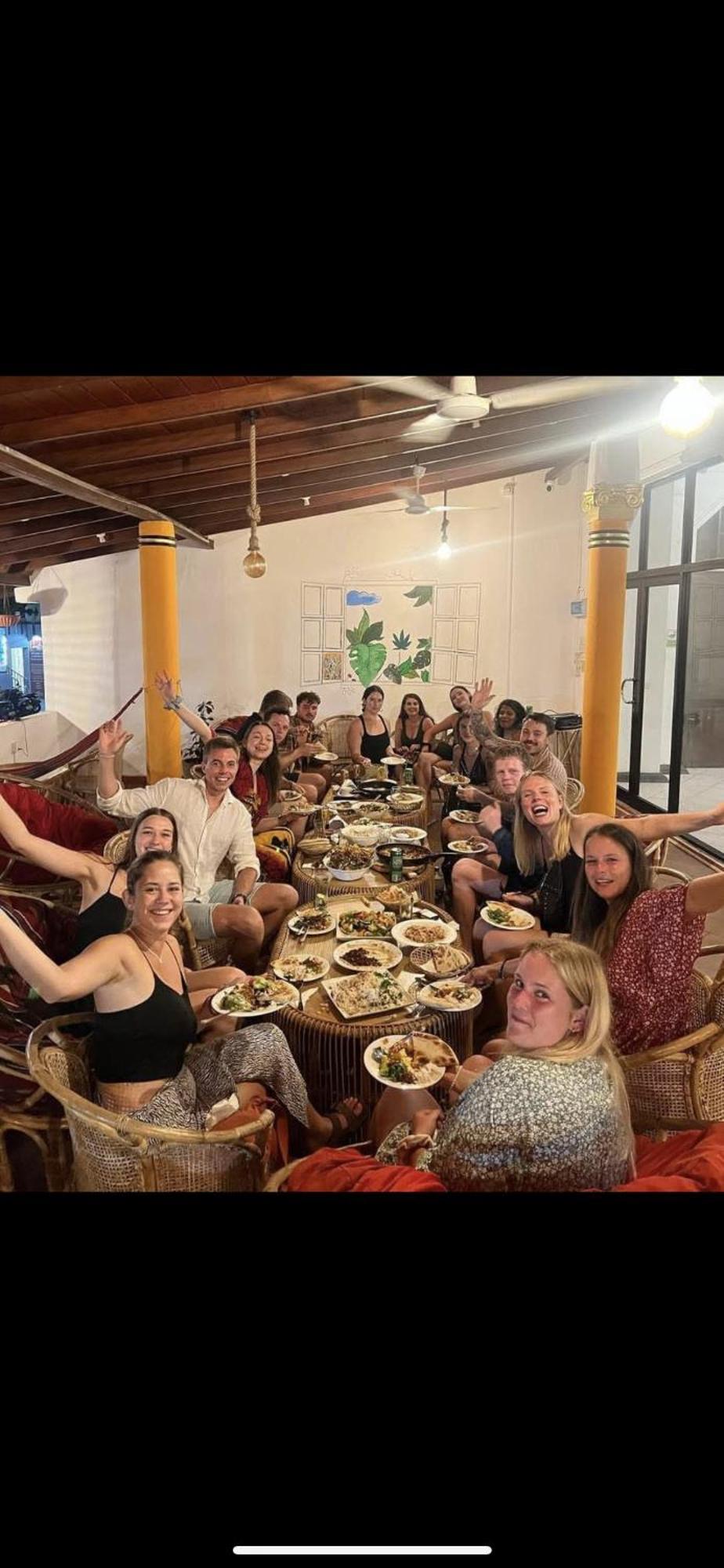 Hummus Hostel Hikkaduwa Exterior photo